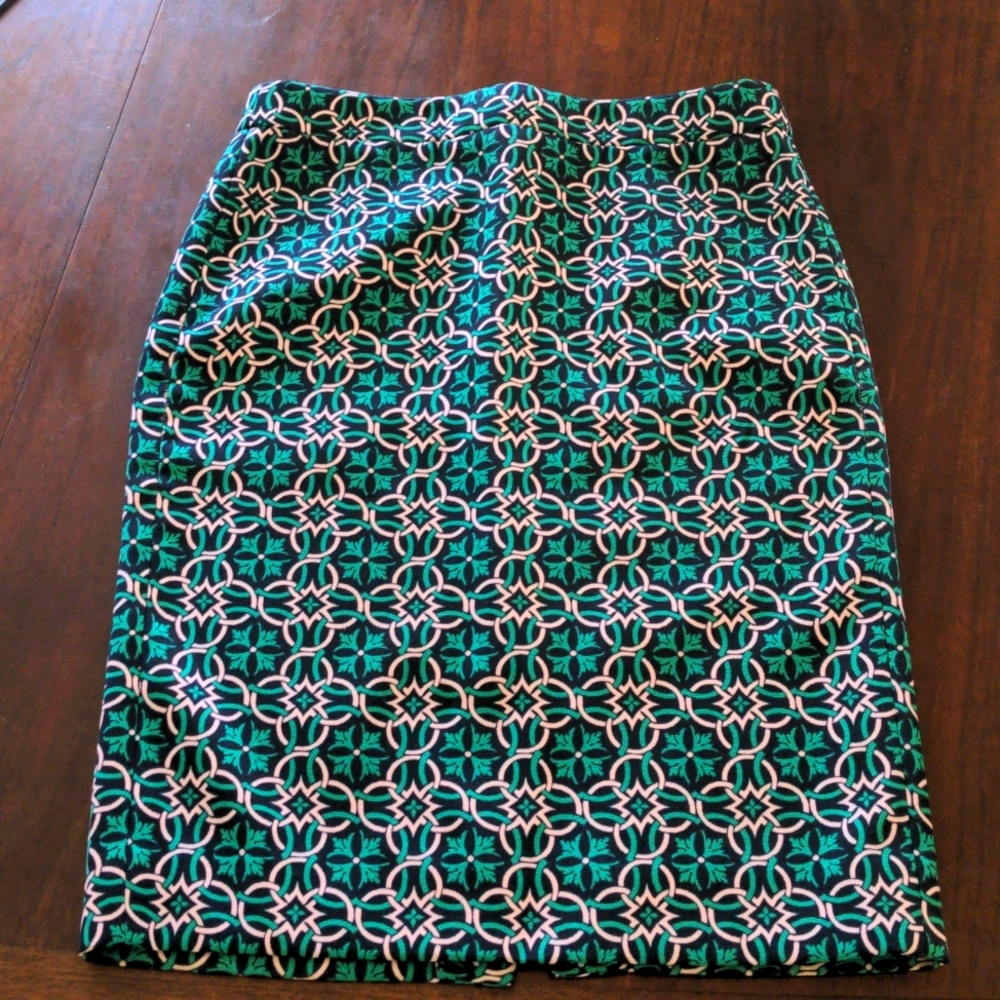 Trendy J Crew pencil skirt